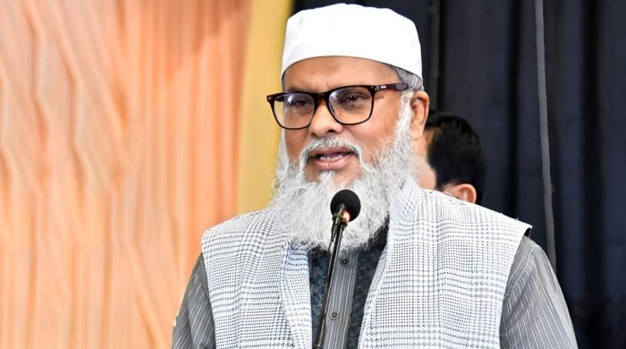 প্রধান উপদেষ্টার আন্তরিকতায় এবার হজযাত্রীকে কাঁদতে হয়নি